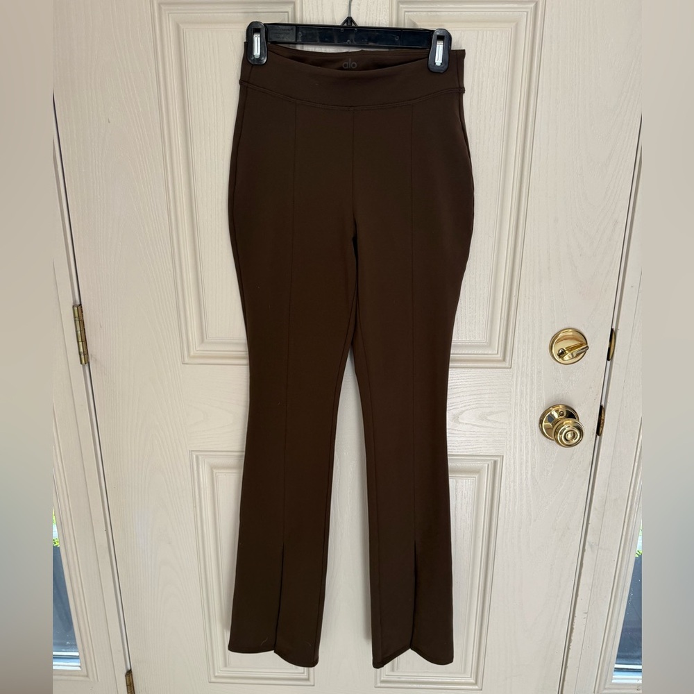 ALO Yoga Women's Brown flare Pants